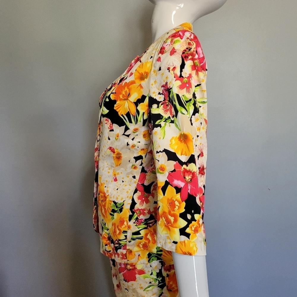 Lady Dutch Floral Cropped Pantsuit, VGUC, Sizes XL And 30 - Picture 5 of 14
